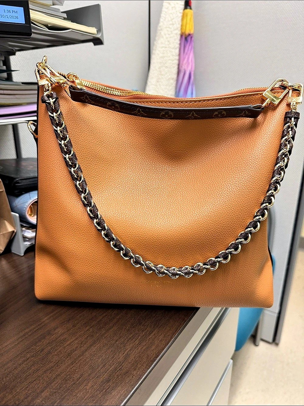 Chain Strap Shoulder Bag in Brown Like New